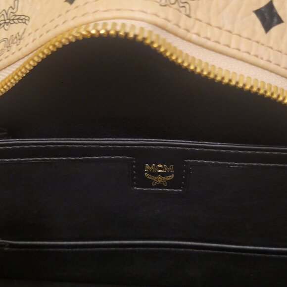 NWT MCM Medium Visetos Side-Stud Backpack - Picture 7 of 8